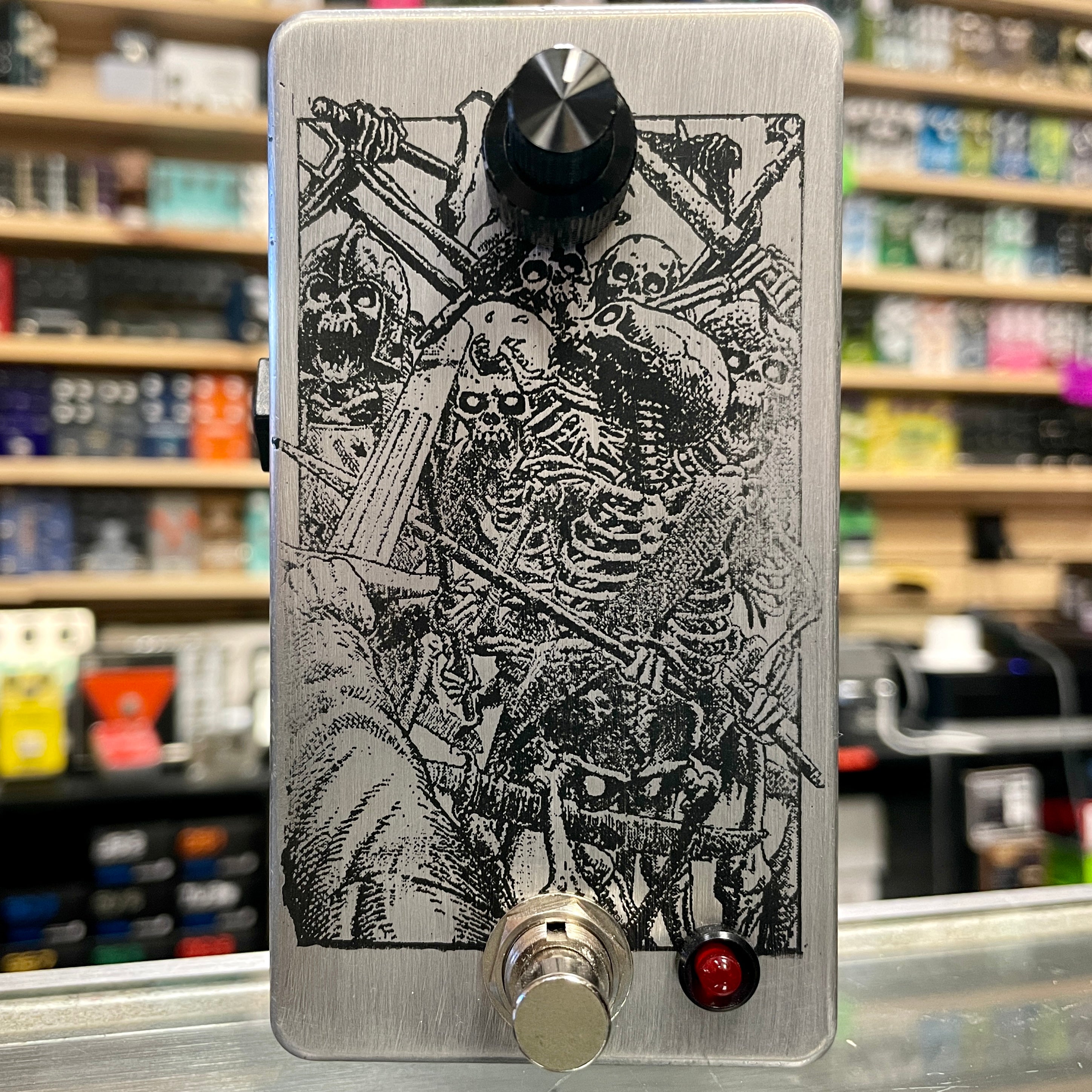 Petey's Pedals - "Skeletons" Concentric Knob Filter Fuzz w/Expression Jack