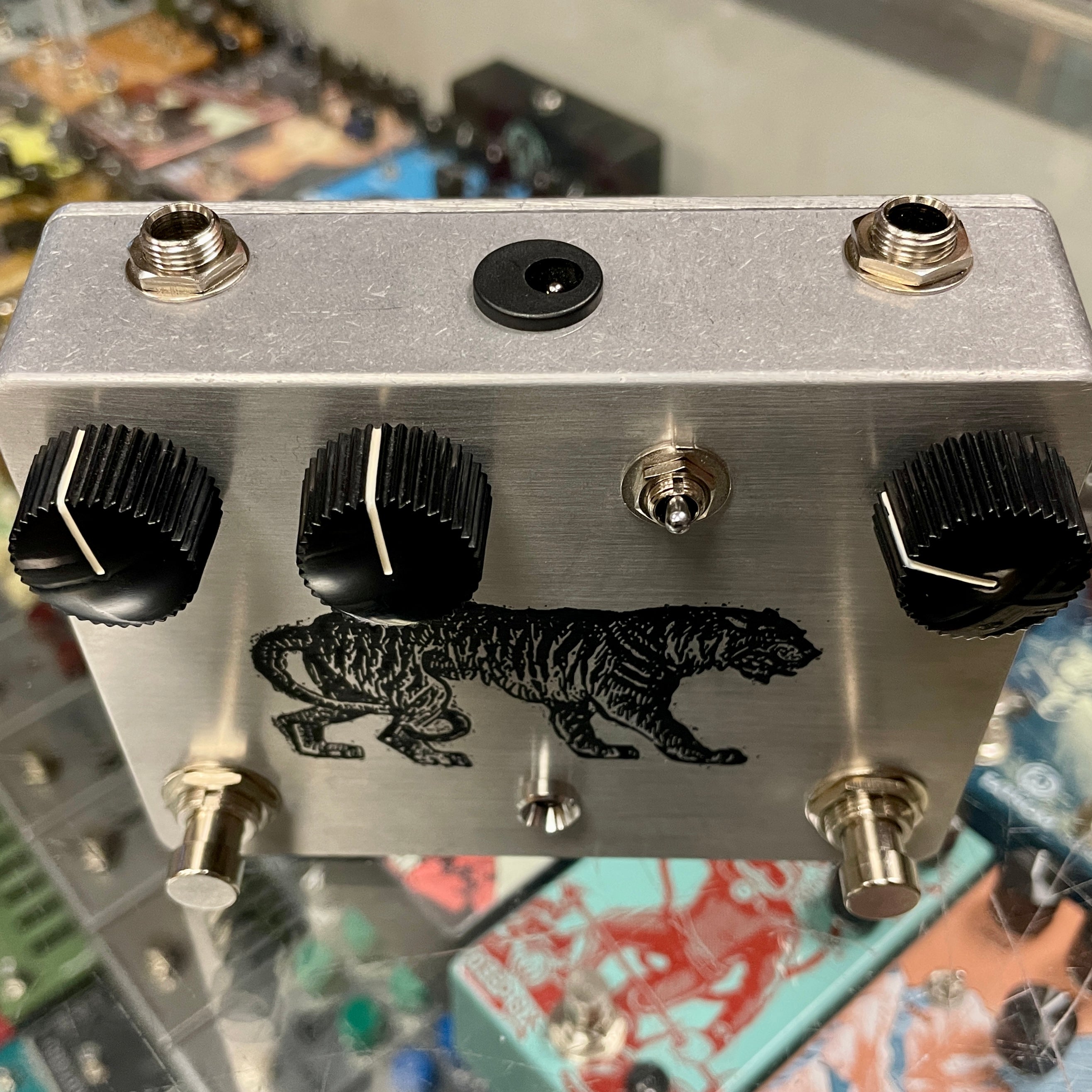 Petey's Pedals "Tiger" 2-Button Theremin Fuzz Pedal