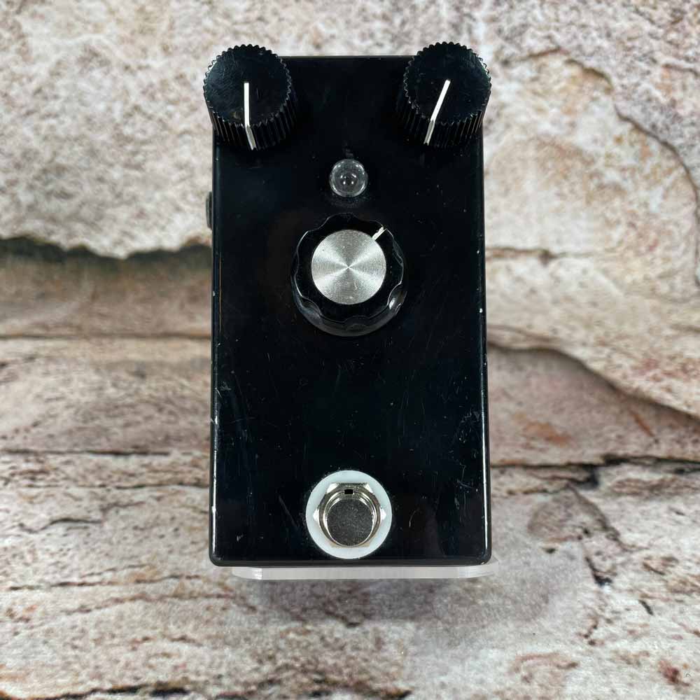 Used:  Petey's Pedals Raygun Youth Fuzz Clone