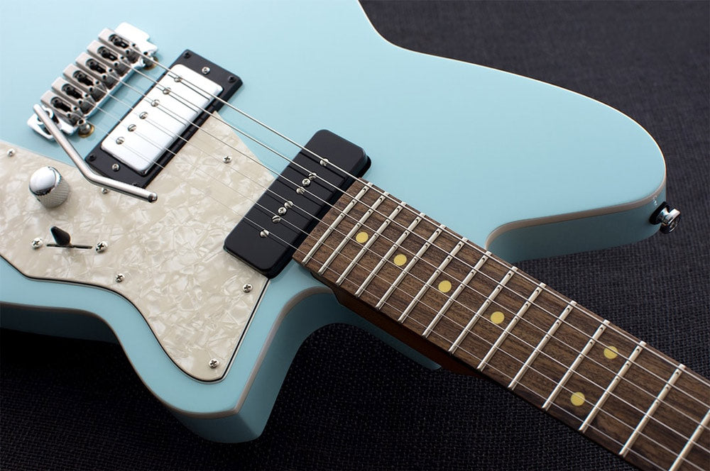 Reverend Guitars Double Agent W in Chronic Blue